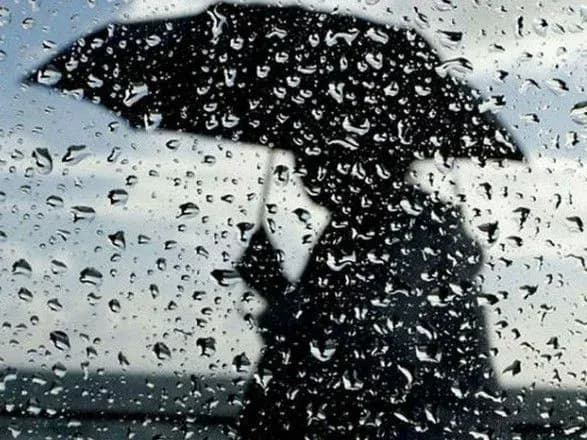 Україну за кілька годин накриють грози з градом