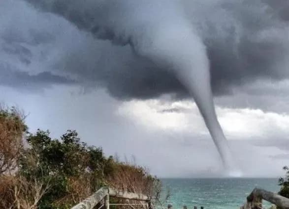 Після смертельної спеки Японії загрожує тайфун