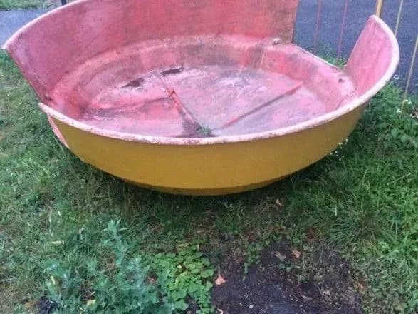 В Кременчуге несовершеннолетние пытались украсть кабину с колеса обозрения