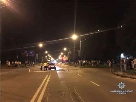 У Львові легковик збив трьох пішоходів