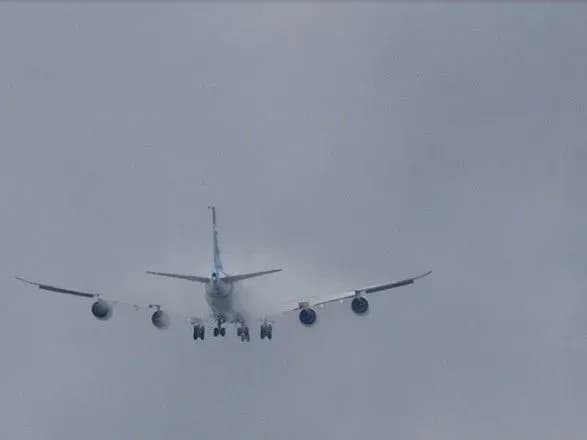 Спасатели нашли индонезийский самолет, который исчез с радаров