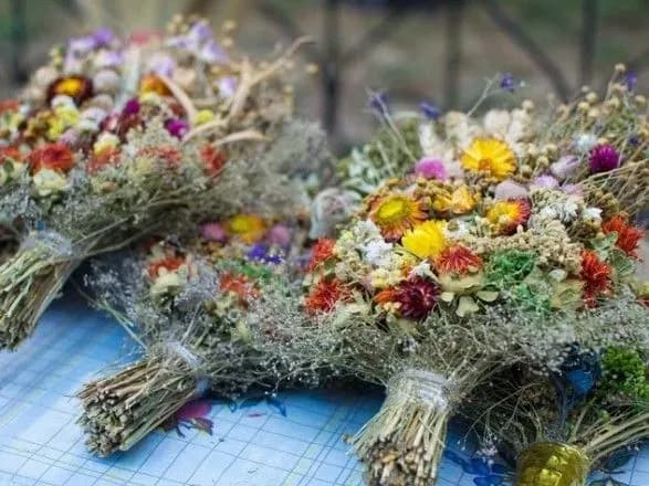 Сьогодні відзначають Медовий Спас