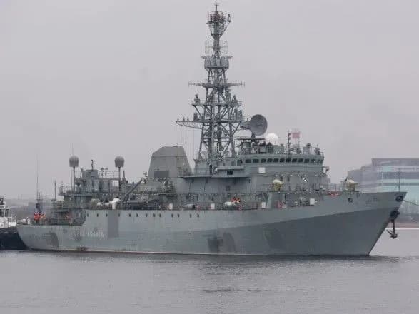 Британський корабель супроводив російське судно через Ла-Манш