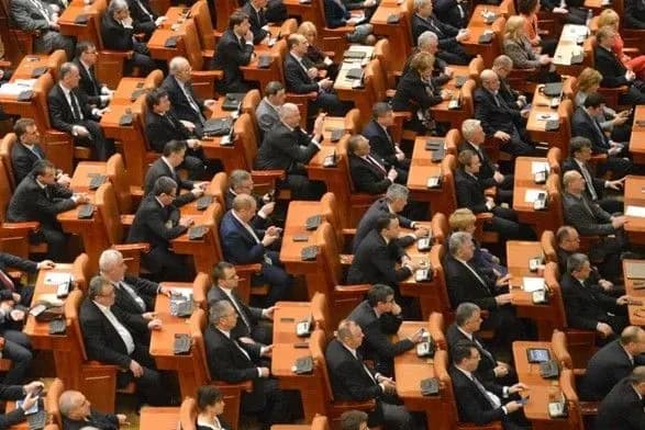 В парламенте Румынии ввели ограничения для работы журналистов