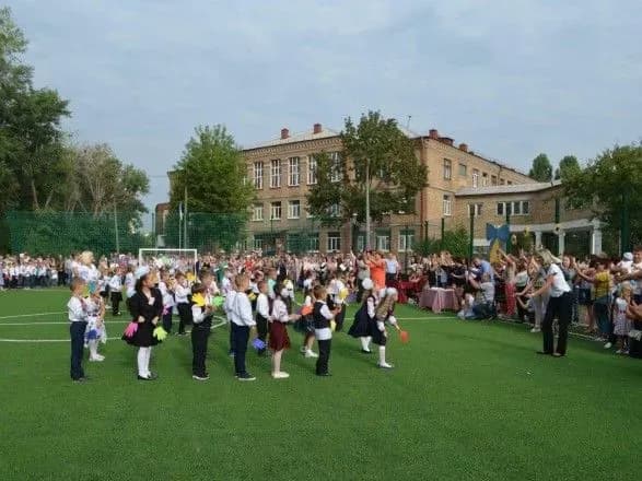 Для вихованців столичної школи-інтернат збудували футбольне міні-поле