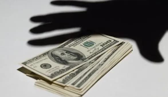 У Дніпрі депутата облради спіймали на хабарі у 12 тис. доларів