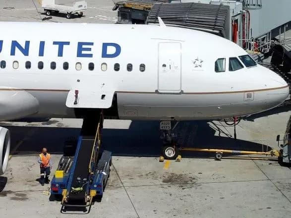 Омелян сподівається на прихід нових авіакомпаній США до України