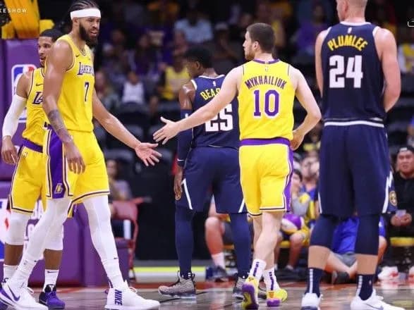 Михайлюк дебютував за "Лейкерс" у передсезонному матчі НБА