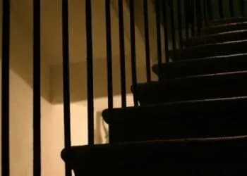 У Харкові нападник мало не перерізав горло школярці