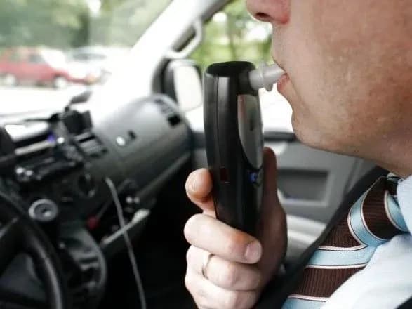 У Польщі затримали українця напідпитку, який віз в авто сімох нетверезих товаришів