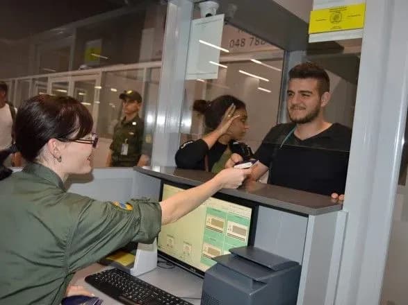 З жовтня діє новий порядок перетину кордону для не-українців