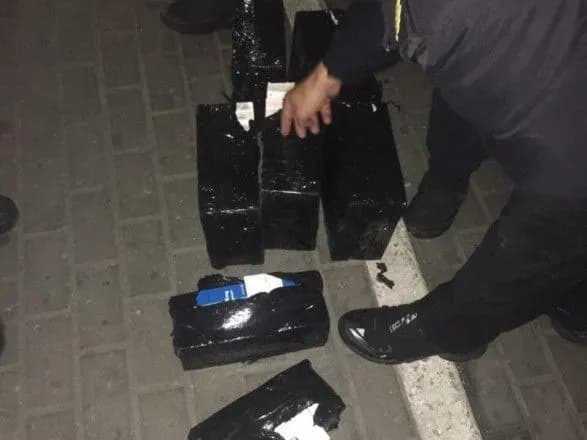 В Украину из Польши пытались ввезти лекарства на 250 тыс. грн
