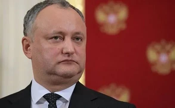 Додон розпочав "передвиборну" подорож до Росії