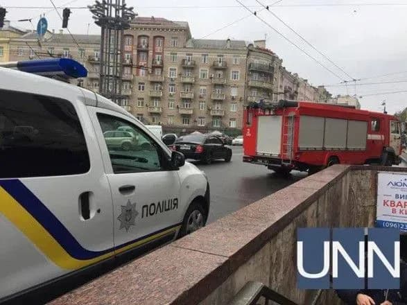 Вдруге за добу повідомили про мінування станції метро “Льва Толстого”