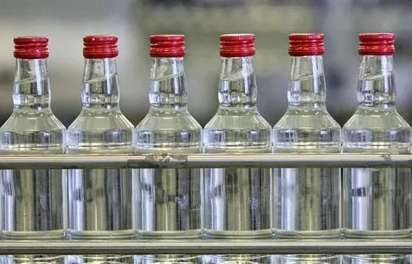 Понад 95% контрафактного алкоголю потрапляє до Білорусі з Росії