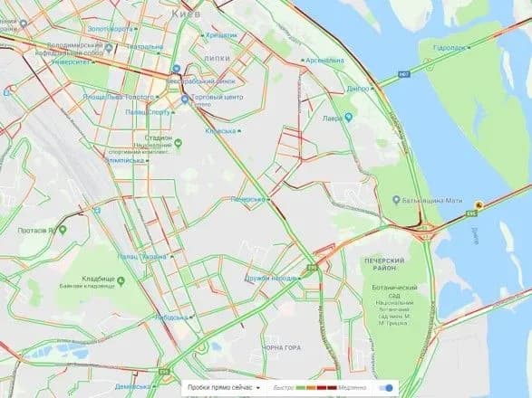 Ранковий Київ зупинився у заторах