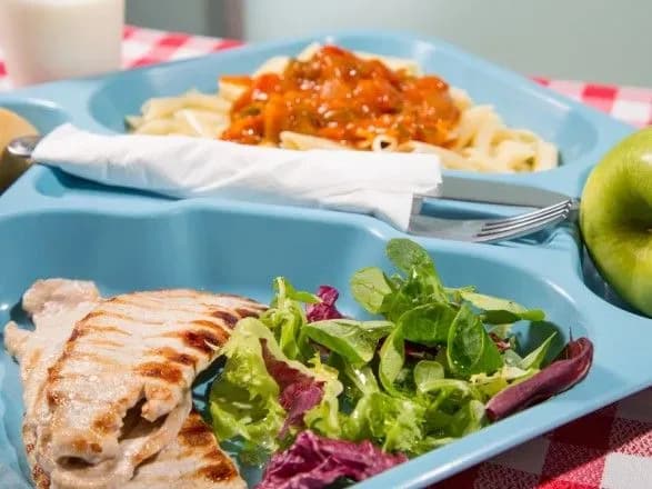 Асоціація з інтеграції НАССР виступила за посилення тендерних вимог щодо постачальників їжі у школи