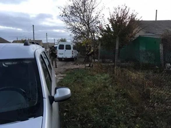 Силовики РФ у масках провели черговий обшук із затриманням у Криму