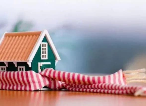 В Києві без тепла залишаються майже півсотні будинків