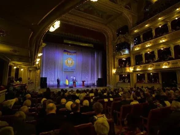 Мовний закон має бути узгоджений з європейськими моделями мовної політики - Порошенко