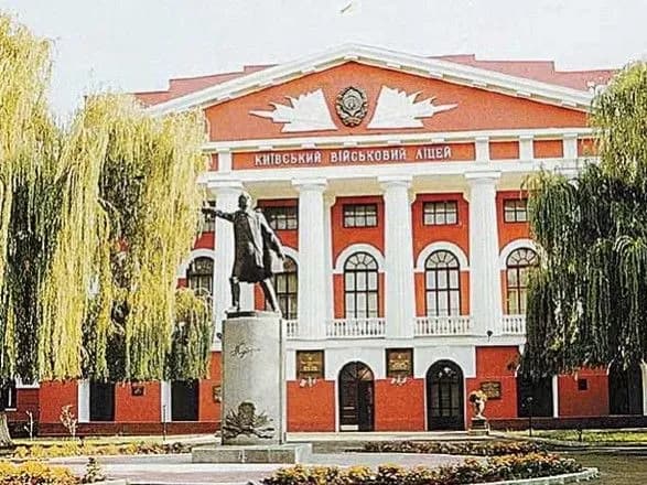 Пам'ятник Суворову у Києві знесуть