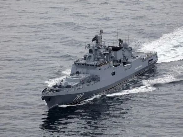 Як УНН російський фрегат в Азовському морі шукав