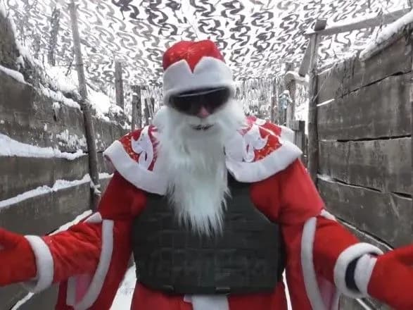 Військові ЗСУ віршами привітали з Новим роком із передової