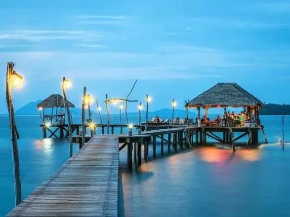 Українцям радять уникати відвідання деяких прибережних зон Таїланду