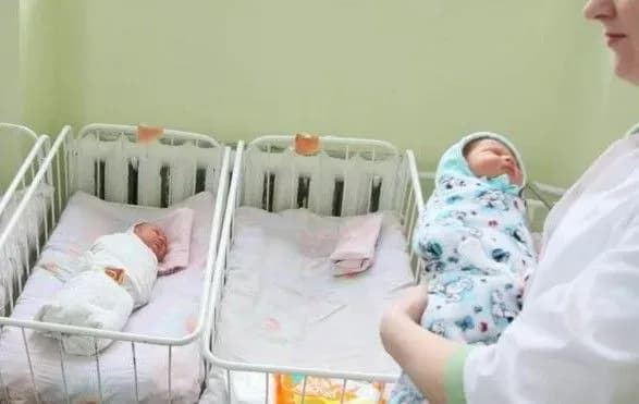Протягом новорічних свят на Дніпропетровщині народилось 85 дітей