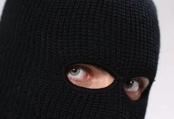 Невідомі проникли у банк і нічого не вкрали