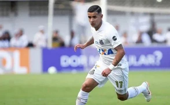 Футболіст "Динамо" забив у четвертій грі поспіль за ФК "Сантос"