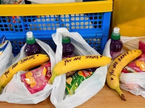 Секс-працівницям не роздали банани з посланнями від Меган Маркл