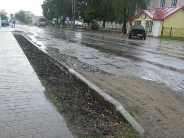 У Шацьку агітували за кандидата в забороненому місці