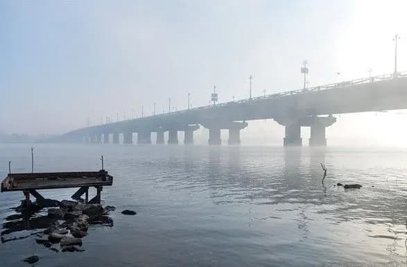 На столичному мосту на ніч закриють рух транспорту