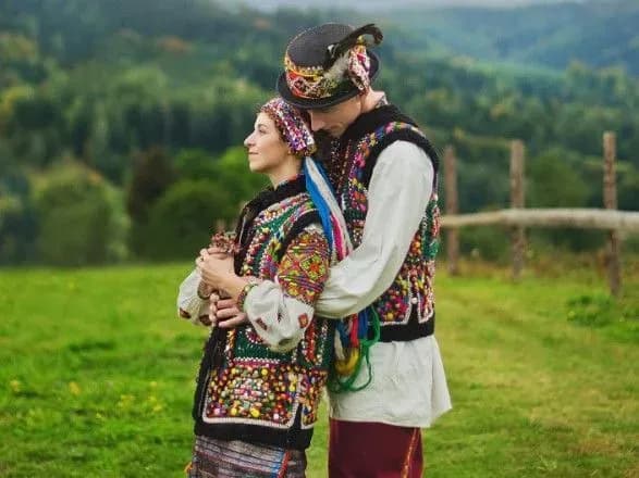 Постійного статевого партнера мають 67% українців - дослідження