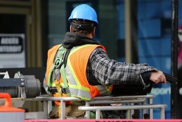 В Минсоцполитики рассказали, как реинтегрируют трудовых мигрантов