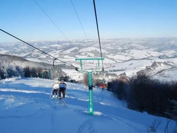 В Карпатах відучора розшукують зниклу туристку