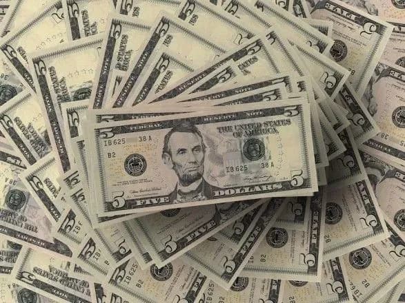Довідковий курс долара впав на 7 копійок