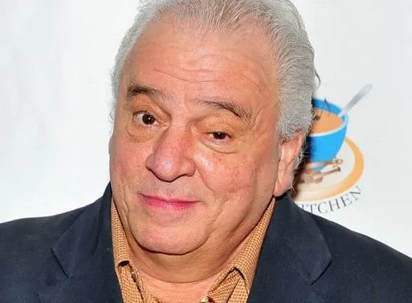 Умер актер ганстерських фильмов "Казино" и "Клан Сопрано" Винни Велла