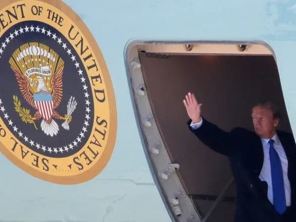 Трамп прибув у Ханой на другий історичний саміт з Кім Чен Ином