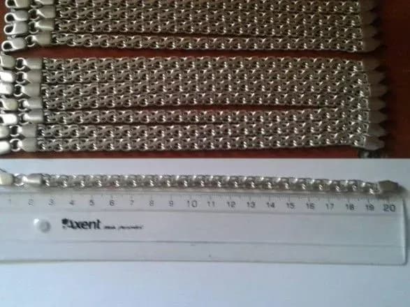 Українка намагалась перенести до Росії понад 70 виробів зі срібла