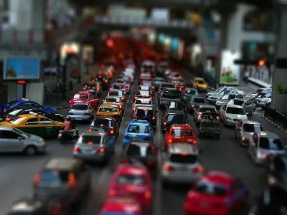 Ранковий Київ стоїть у заторах