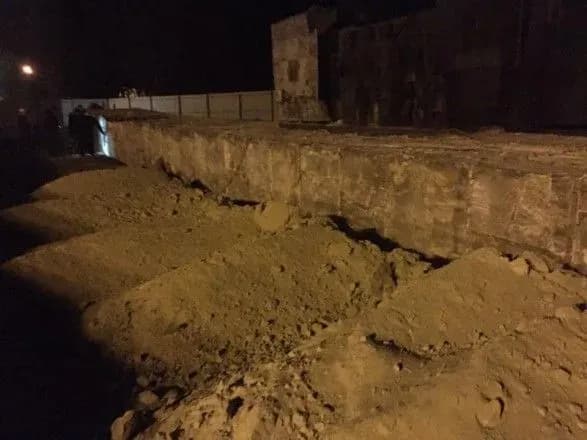 У Львові знесли стелу Монументу слави