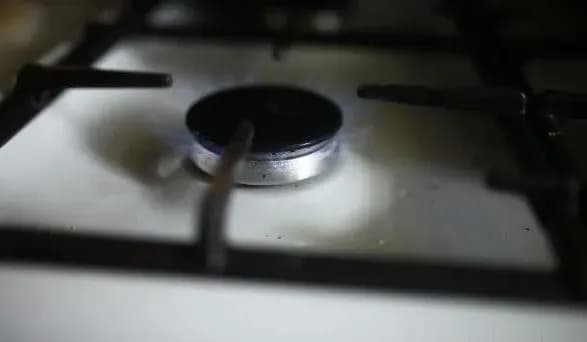 П’яна жінка мало не отруїла газом 2-річного сина