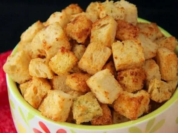 Лікарі просять заборонити продаж снеків в естонських школах і дитсадках