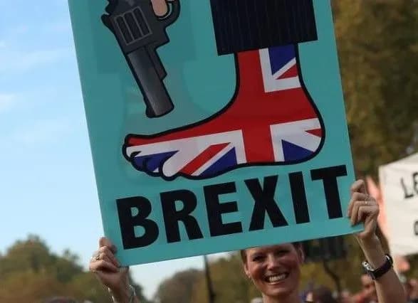 Bloomberg посчитал расходы от Brexit для крупнейших компаний Британии