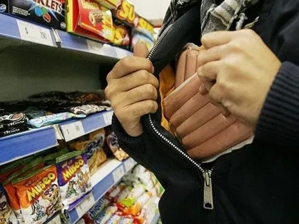 Неповнолітні хлопці обкрадали продуктові магазини