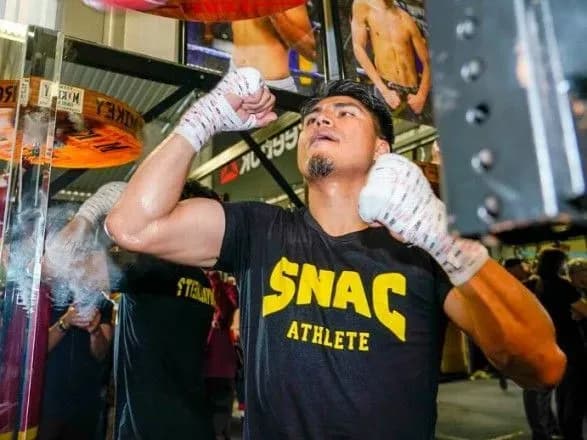 Бажаний суперник Ломаченка відмовився від поясу WBC