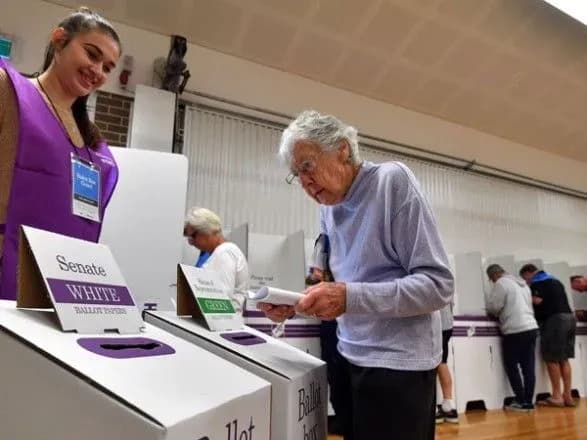 На виборах до парламенту Австралії лідирують правлячі партії