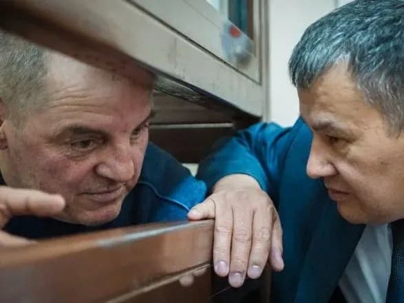 Російський слідчий пропонує відпустити під домашній арешт важкохворого Бекірова, якщо він визнає провину